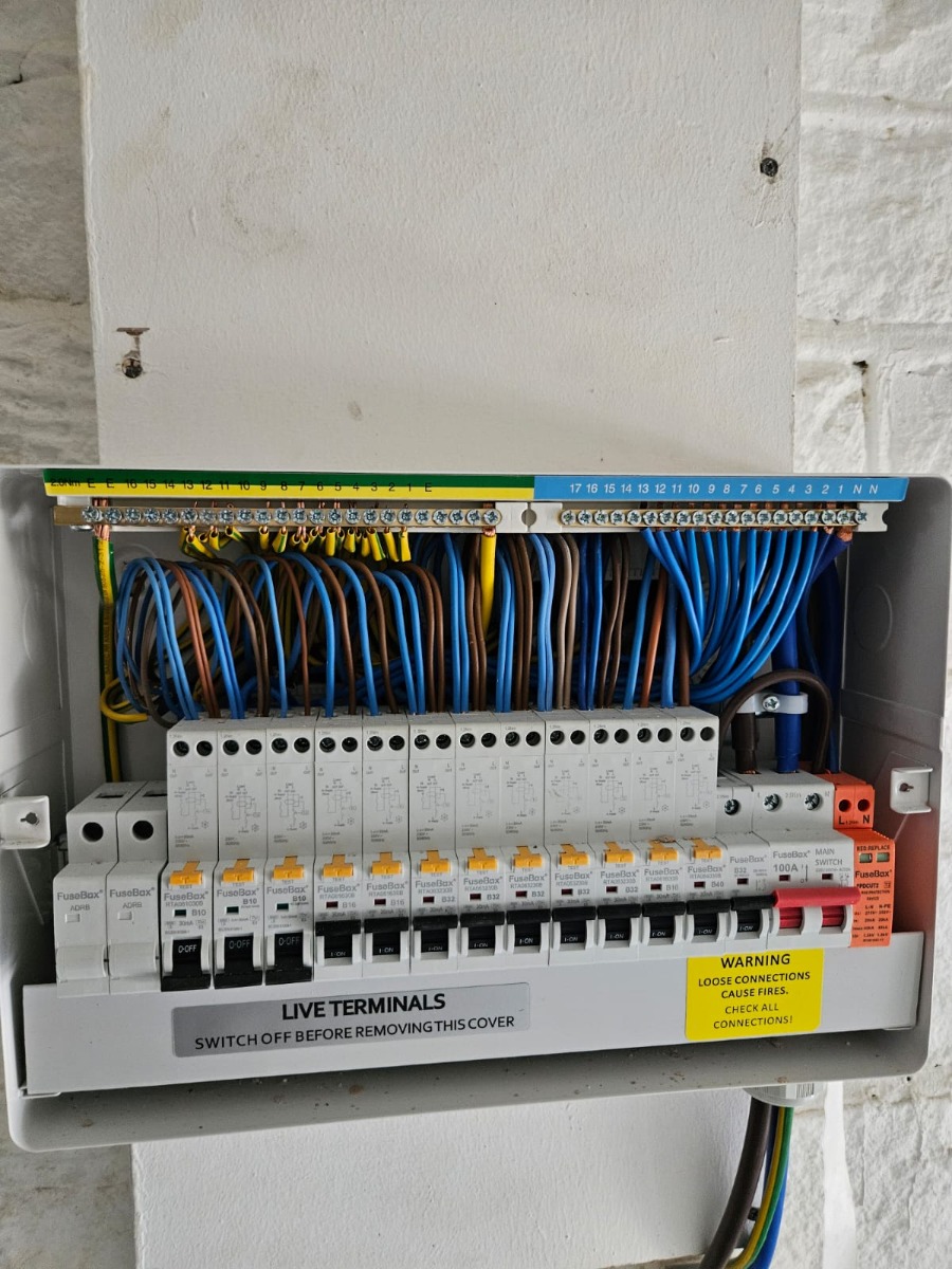 Electrician: Image 31